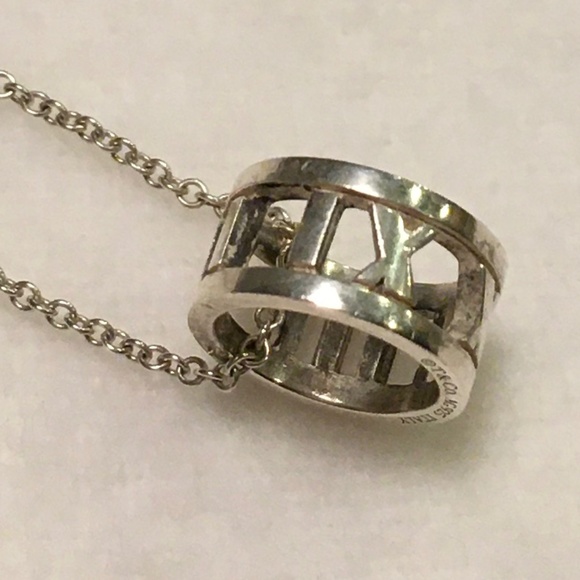 TIFFANY & CO. Vintage Silver (925) Atlas Open Circle Pendant Ne… - Picture 2 of 9